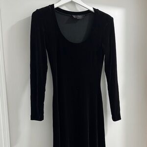 Nicole Miller Classic Velour Black Long Sleeve Dress